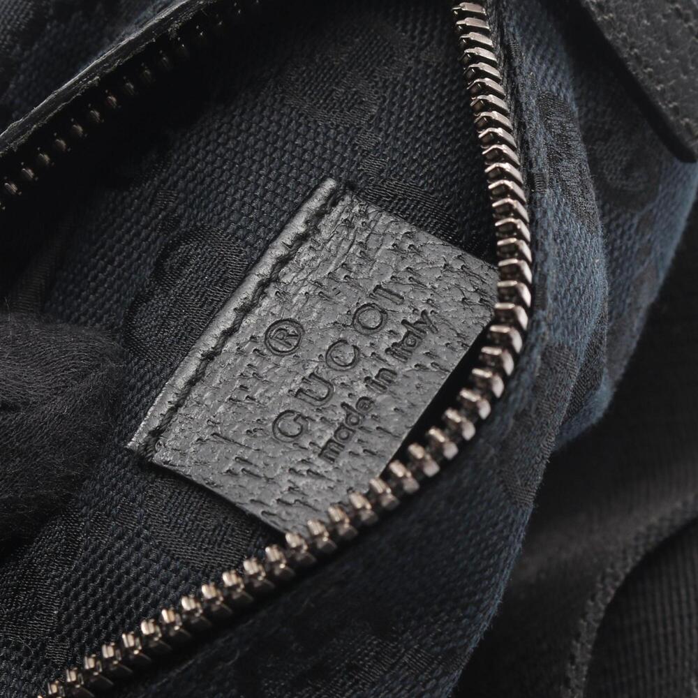 GUCCI Authentic Black Leather Fanny Pack - Picture 4 of 8